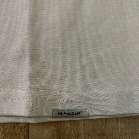 Represent-London T Shirt - Picture 4 of 5